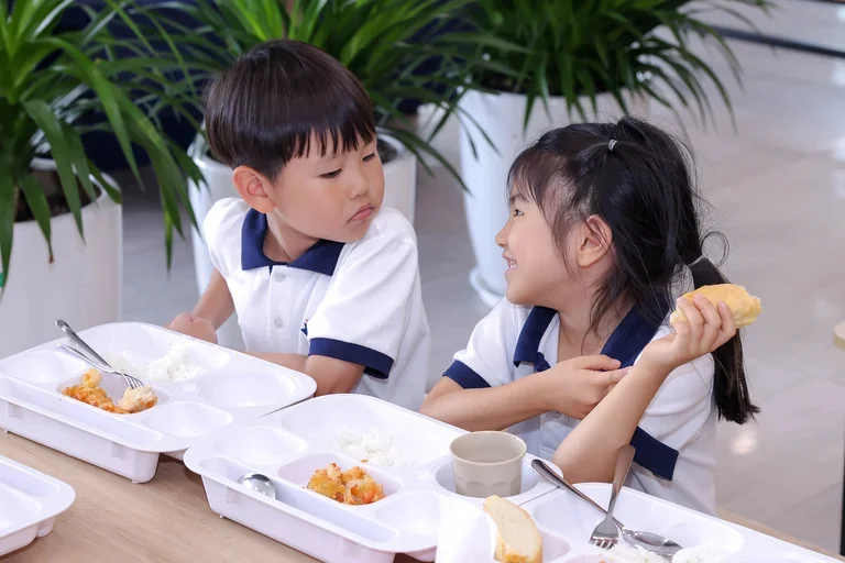 Câu lạc bộ bữa sáng