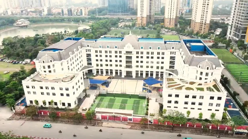 fairmont-hanoi-landing 1