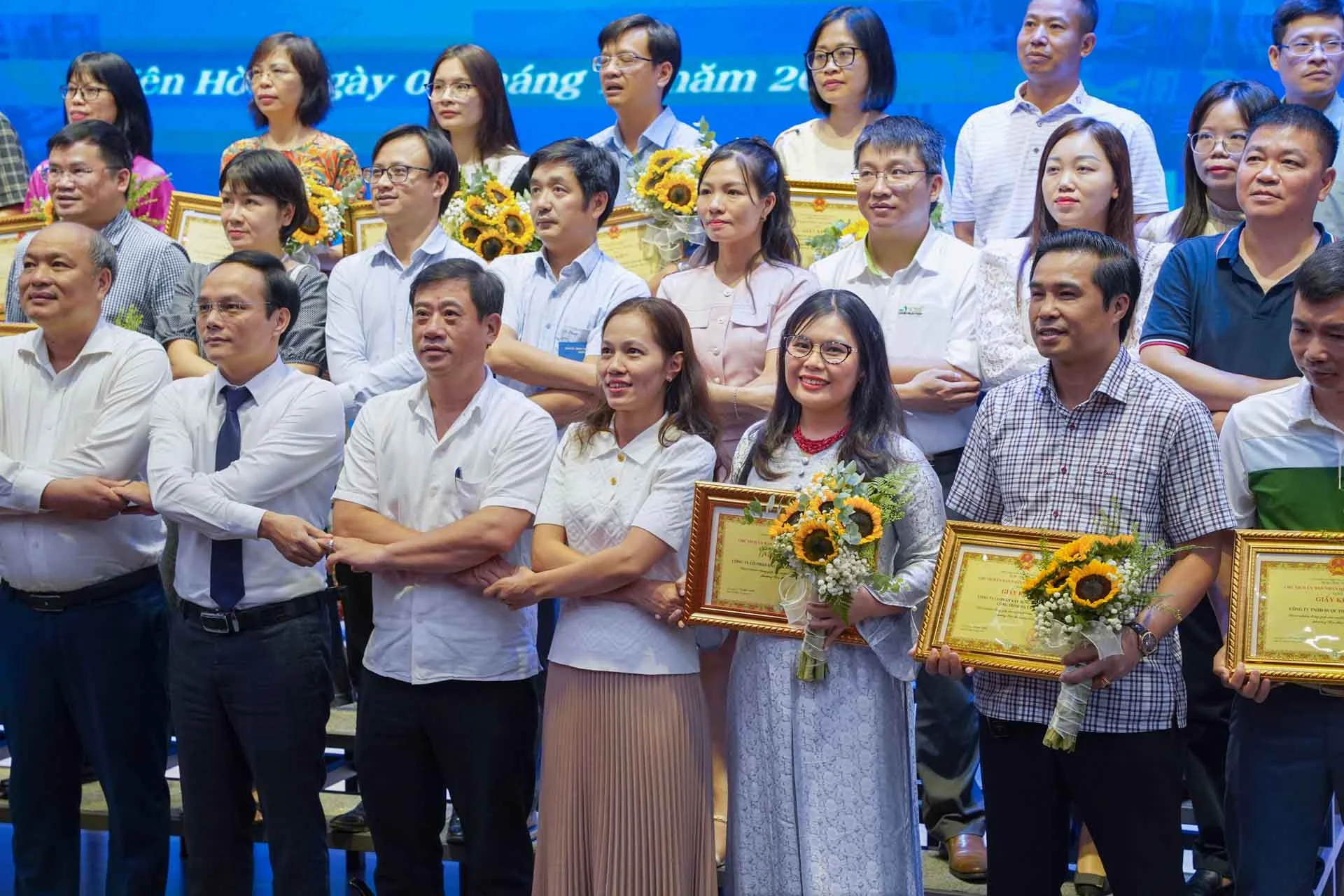 HTS honored as outstanding entreprise of YEN HOA WARD 2025