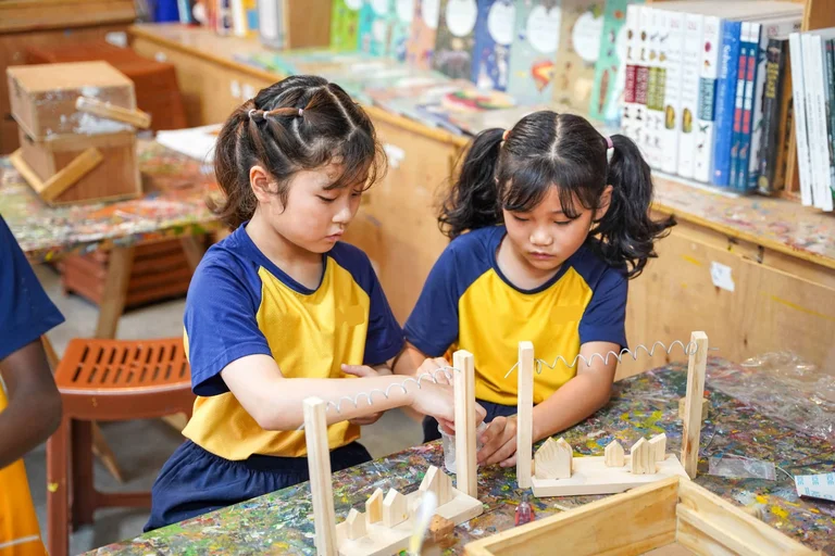 Trải nghiệm ngoại khóa sôi nổi